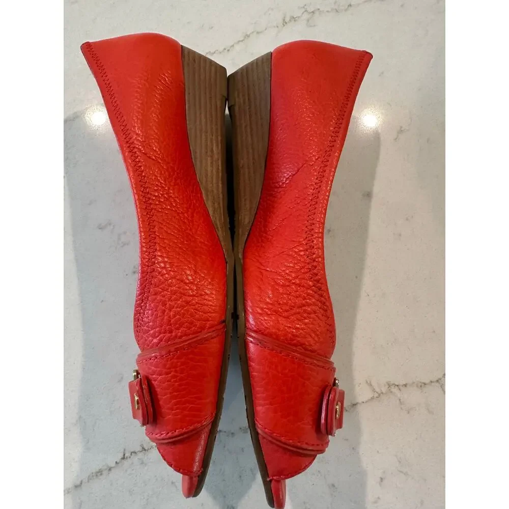 Tory Burch Orange Coral Peep Toe Leather Wedge Pumps Size 10M Gold Logo Office